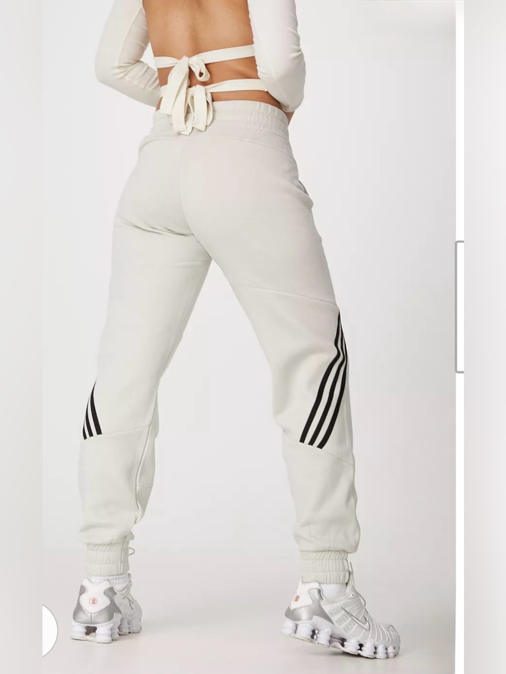 Adidas 3 stripe loose fit sweatpants cream & black - Picture 2 of 5